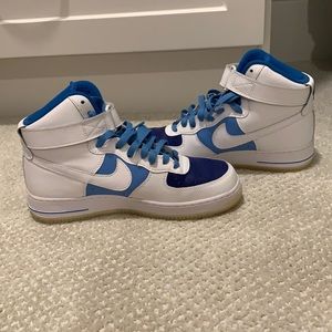 High top Nike Airforce 1s